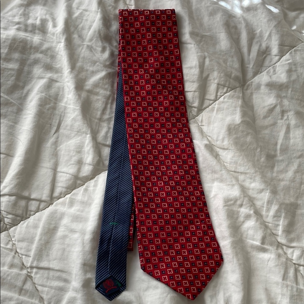 Elegant Red and Blue‎ Patterned Men's Tie